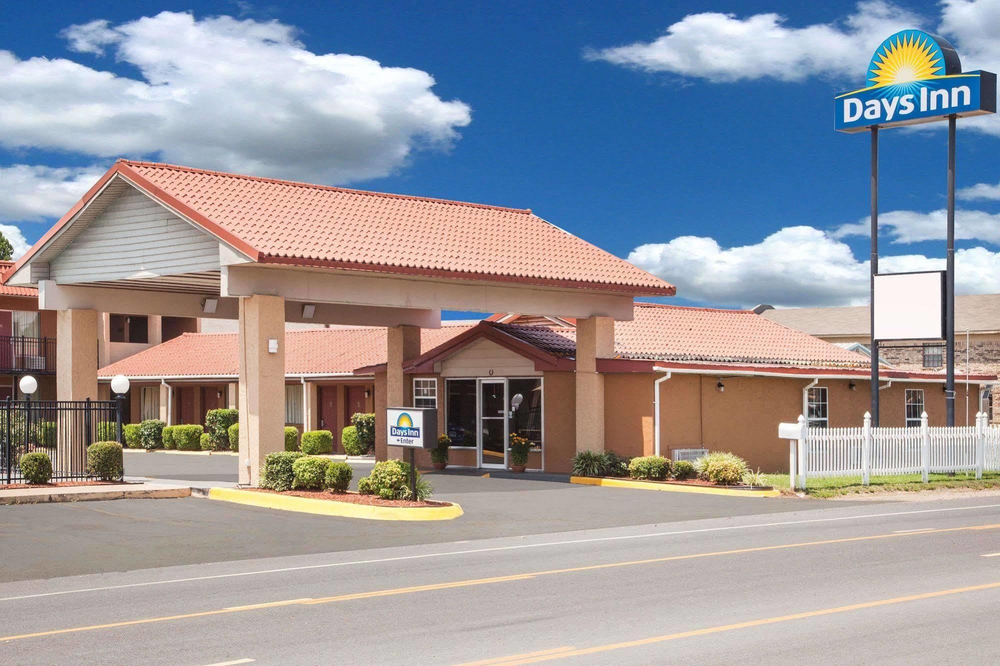Economy Inn Arkadelphia Bagian luar foto