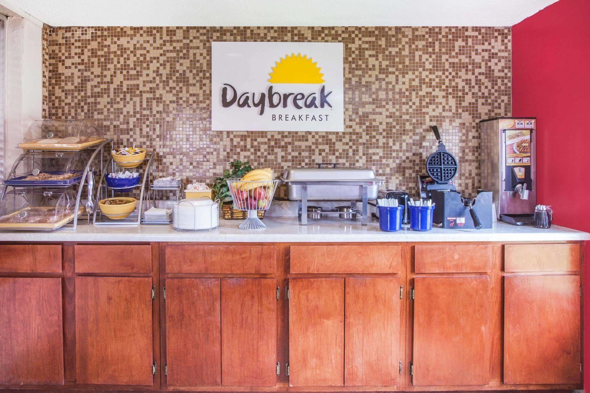 Economy Inn Arkadelphia Bagian luar foto